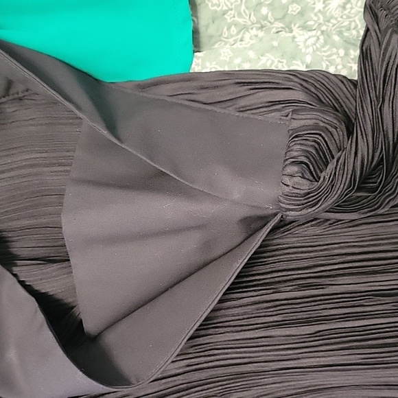 ANTHROPOLOGIE $CREW NECK PLISSE TOP - Picture 7 of 7